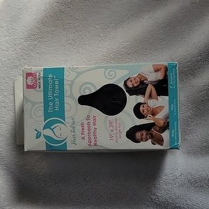 NWT HAIR REPAIR TOWELL